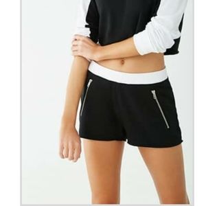 NWOT Black Zippered Shorts, SM.